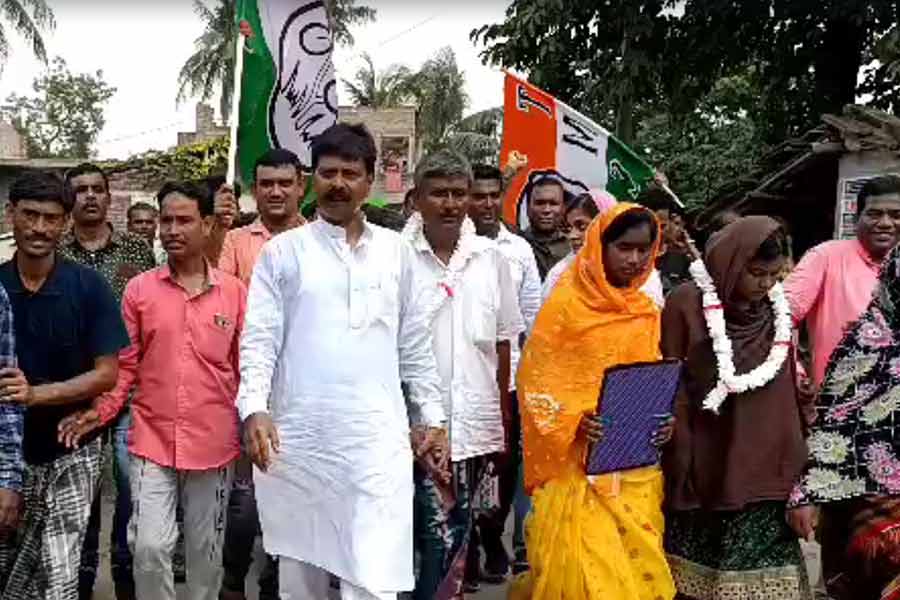 Panchayat Pradhan of Left and Congress alliance joins TMC at Domkal