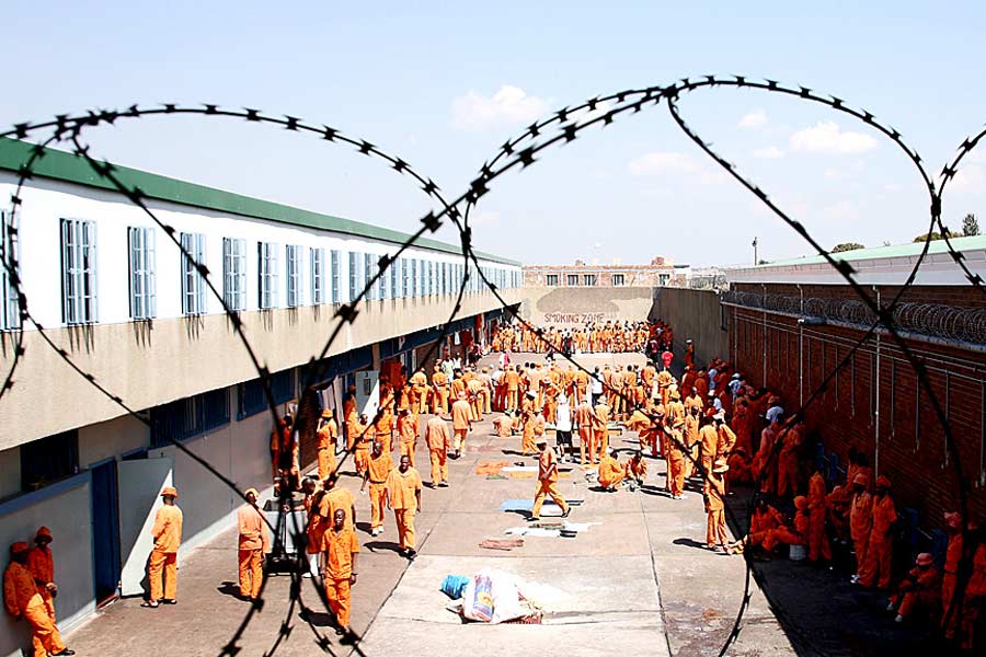 Prisoner shared his experience about how he stabbed a prison guard to survive in prison