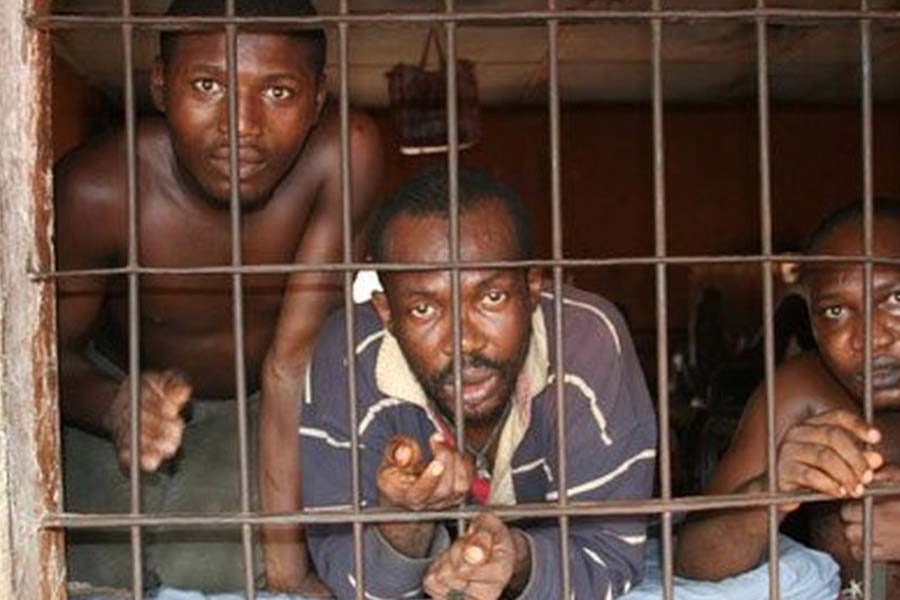 Prisoner shared his experience about how he stabbed a prison guard to survive in prison