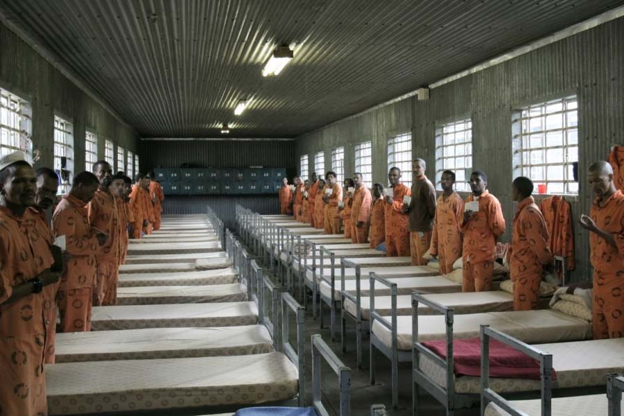 Prisoner shared his experience about how he stabbed a prison guard to survive in prison