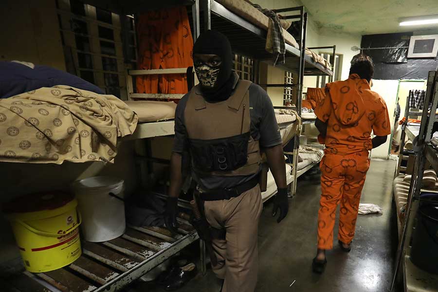 Prisoner shared his experience about how he stabbed a prison guard to survive in prison