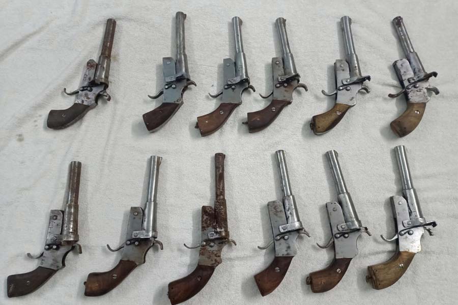 Many arms recovered from Silchar- Sealdah Kanchanjangha express at Murarai Rail Station