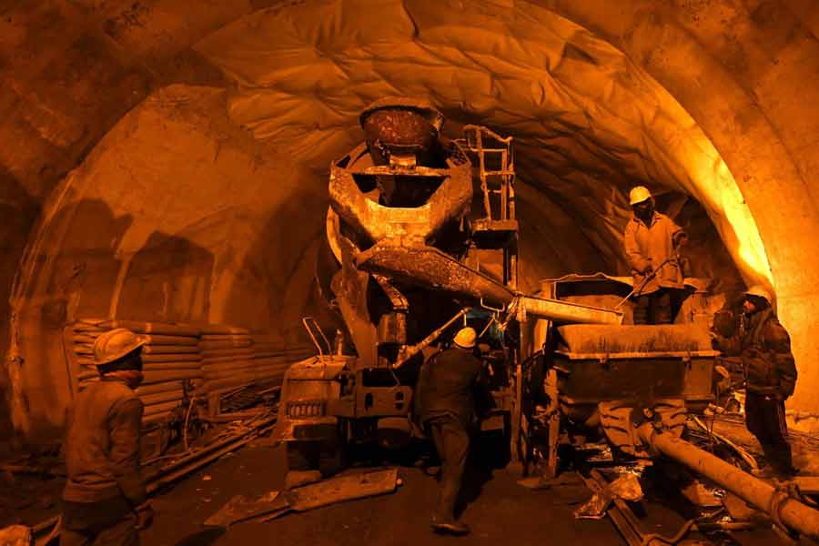 India to build 7 new tunnels along Line of Actual Control between India and China 