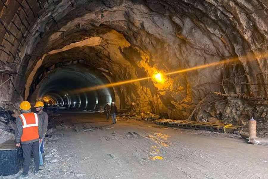 India to build 7 new tunnels along Line of Actual Control between India and China 
