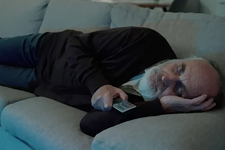 Pet dog chews toe of old man turns out to be live saver.