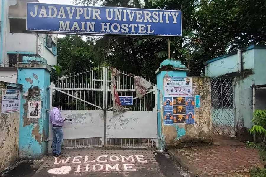 jadavpur university main hostel