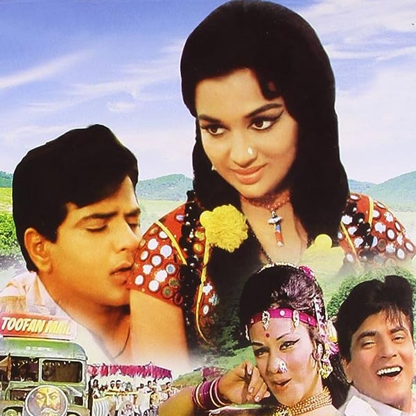 ১৯৭১ সালে নাসির হুসেনের পরিচালনায় প্রেক্ষাগৃহে মুক্তি পেয়েছিল ‘কারবাঁ’ ছবিটি। জিতেন্দ্রের বিপরীতে এই ছবিতে অভিনয় করতে দেখা যায় আশা পারেখকে।