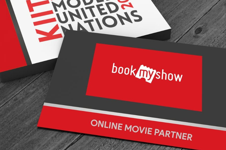 ১৯৯৯ সালে আশিস, পরিক্ষিত এবং রাজেশ তিন জন মিলে ‘বিগট্রি এন্টারটেনমেন্ট প্রাইভেট লিমিটেড’ নামে একটি সংস্থা প্রতিষ্ঠা করেন। বহু চড়াই-উতরাইয়ের মধ্যে দিয়ে নিজের ব্যবসা এগিয়ে নিয়ে যান তিন বন্ধু।