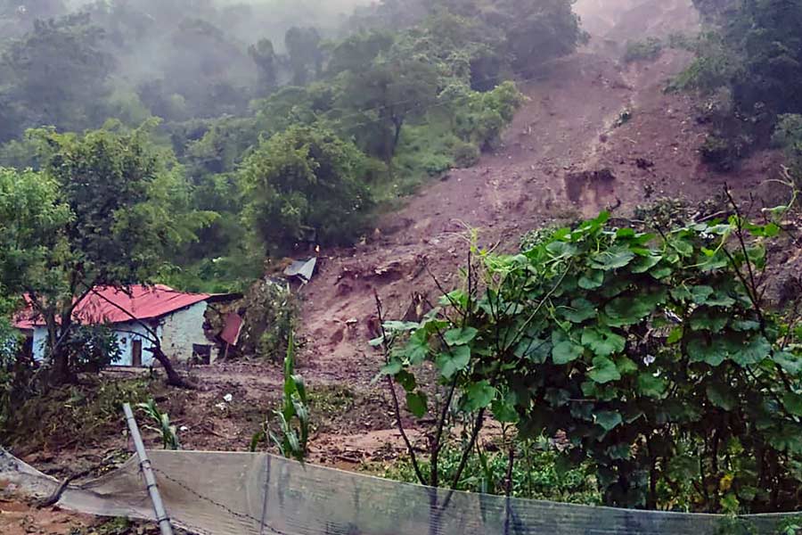 Himachal Pradesh’s condition worsen due to heavy rainfall and landslide