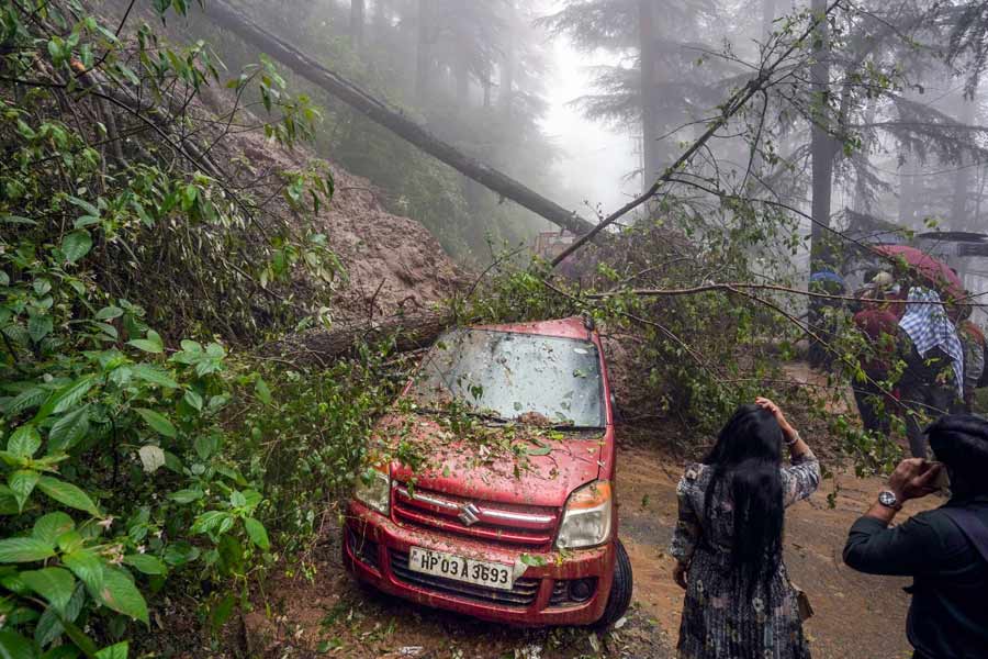 Himachal Pradesh’s condition worsen due to heavy rainfall and landslide