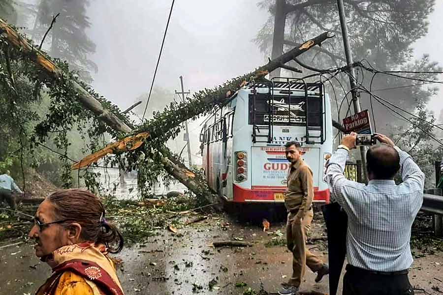 Himachal Pradesh’s condition worsen due to heavy rainfall and landslide