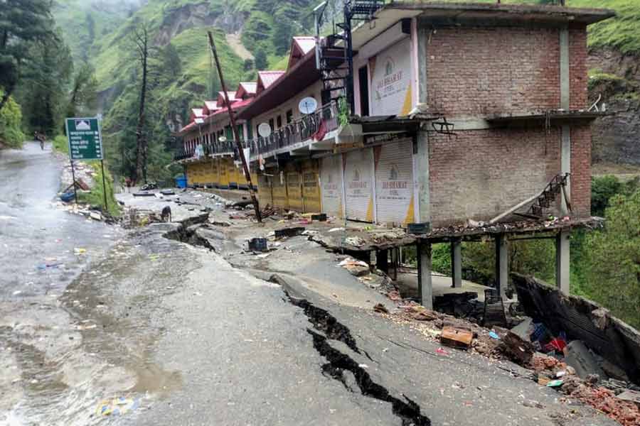 Himachal Pradesh’s condition worsen due to heavy rainfall and landslide