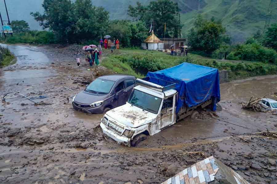 Himachal Pradesh’s condition worsen due to heavy rainfall and landslide