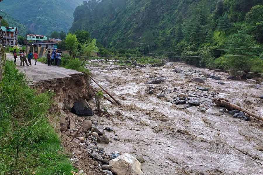 Himachal Pradesh’s condition worsen due to heavy rainfall and landslide