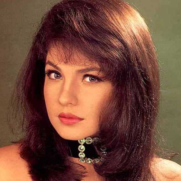 Pooja Bhatt 