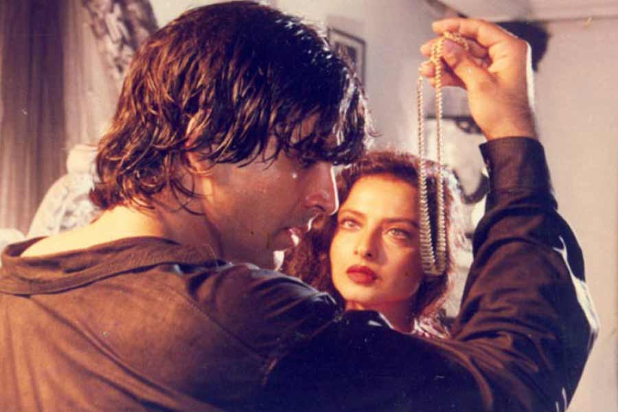 Akshay Kumar and Rekha