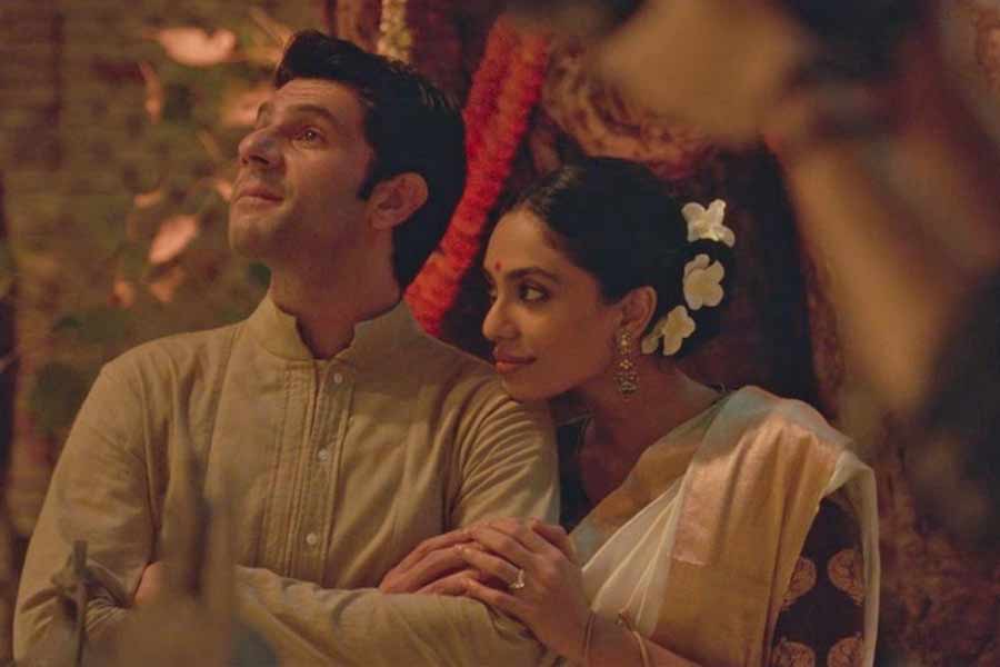 ‘মেড ইন হেভেন’-এ কর্ণ ও তারা।