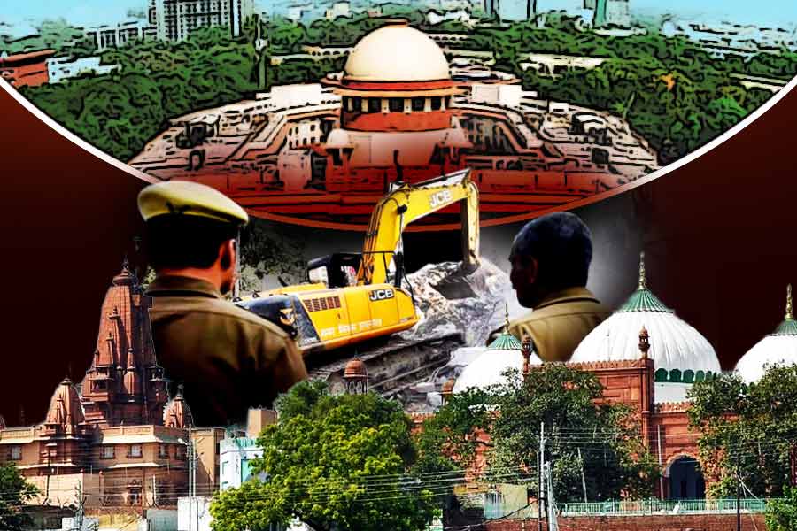 Krishna Janmabhoomi case: Supreme Court orders Status Quo on demolition near Mathura temple and Shahi Idgah Masjid