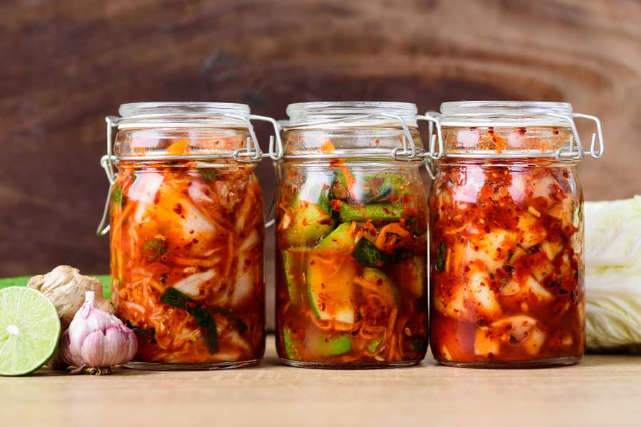 কিমচির গুণেই শরীর থাকবে ফিট।