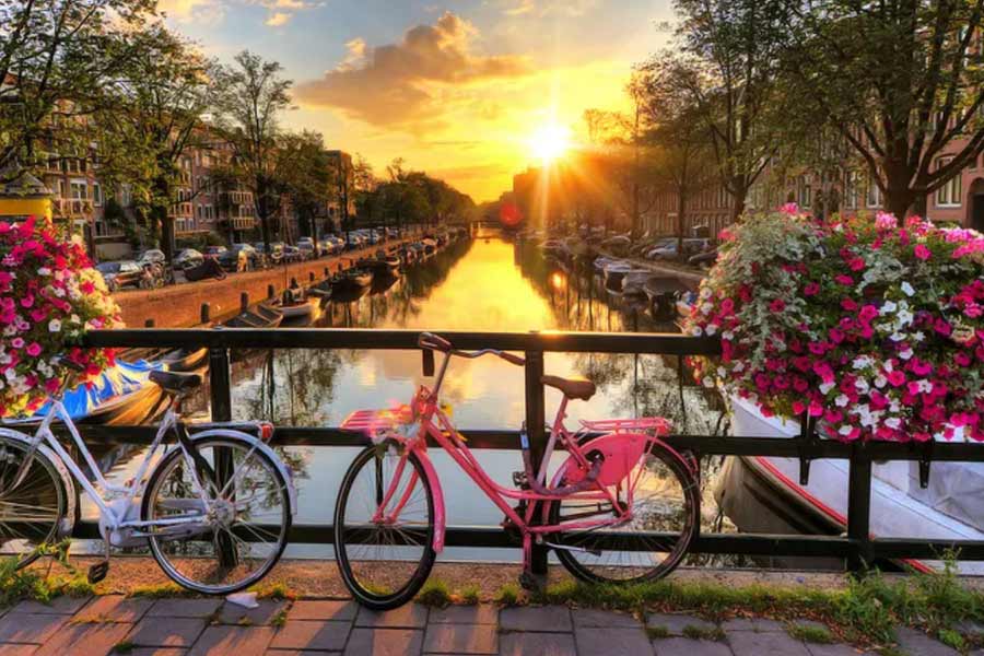 Countries in the world who have more than one capital