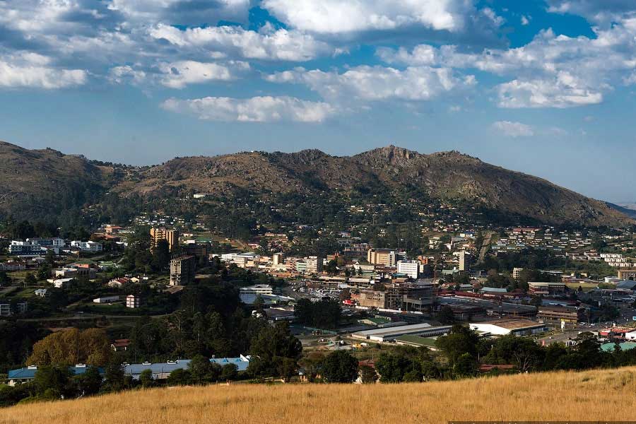 Countries in the world who have more than one capital