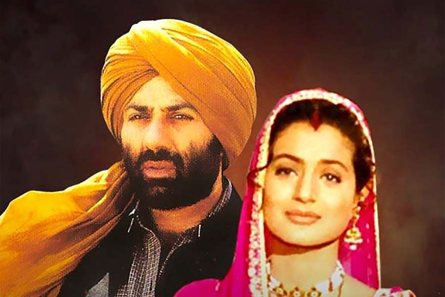 Sunny Deol and Ameesha Patel