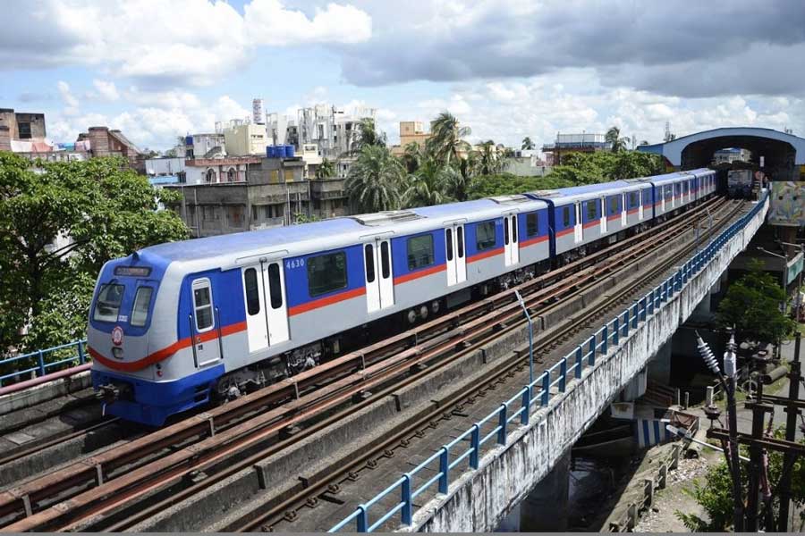 Metro Rail reduced it services on Thursday due to occasion of Eid-e-Milad