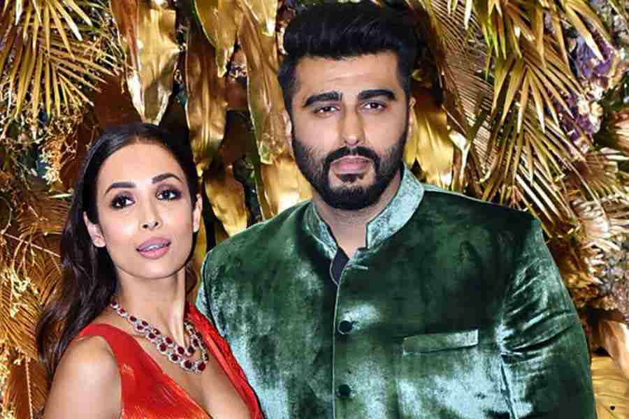 Arjun Kapoor wishes Malaika Arora on her birthday after being absent from the birthday celebrations