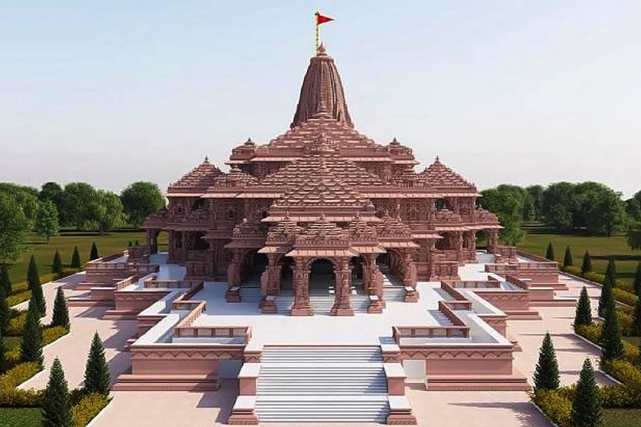 রামমন্দির নিয়ে বিতর্কের অন্ত নেই। বলিপাড়ায় কানাঘুষো শোনা যাচ্ছে, এই ঘটনার উপর ভিত্তি করে বানানো হবে একটি হিন্দি ছবি।