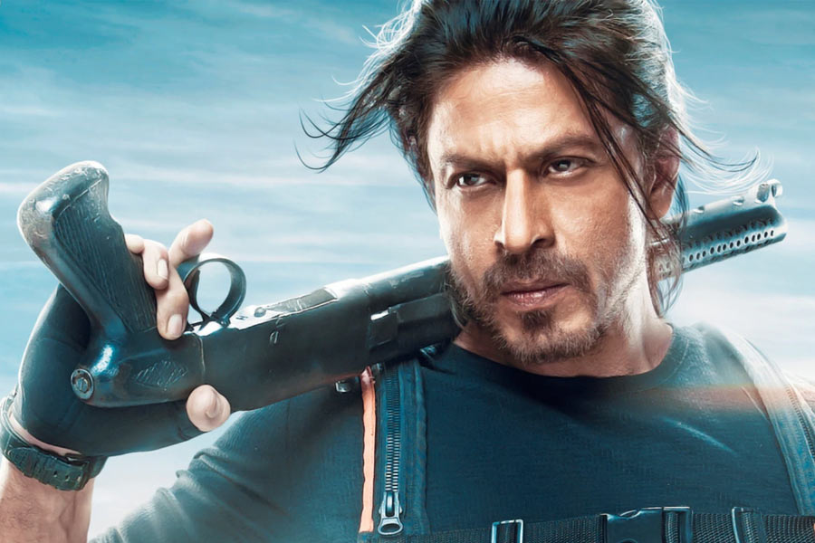 ‘জওয়ান’-এর আগে ২৫০ কোটি টাকা খরচ করে তৈরি ‘পাঠান’ই ছিল শাহরুখের কেরিয়ারের সর্বোচ্চ বাজেটের ছবি। চলতি বছরে নিজের নজির নিজেই ভাঙলেন শাহরুখ।