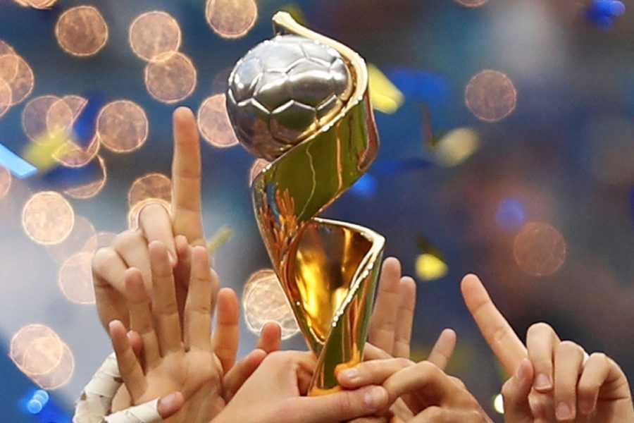 picture of women\\\\\\\\\\\\\\\\\\\\\\\\\\\\\\\'s football world cup trophy