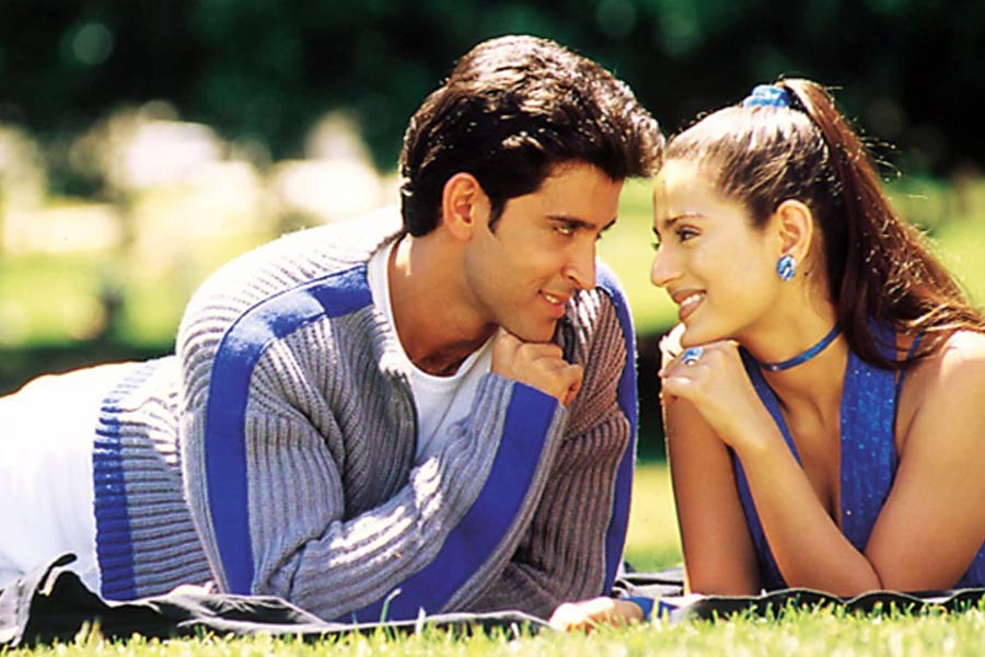 ২০০২ সালে আবার হৃতিক এবং অমিশাকে একসঙ্গে অভিনয় করতে দেখা যায়। বিক্রম ভট্টের পরিচালনায় ‘আপ মুঝে অচ্ছে লগনে লগে’ ছবিটিতে অভিনয় করেন হৃতিক এবং অমিশা।