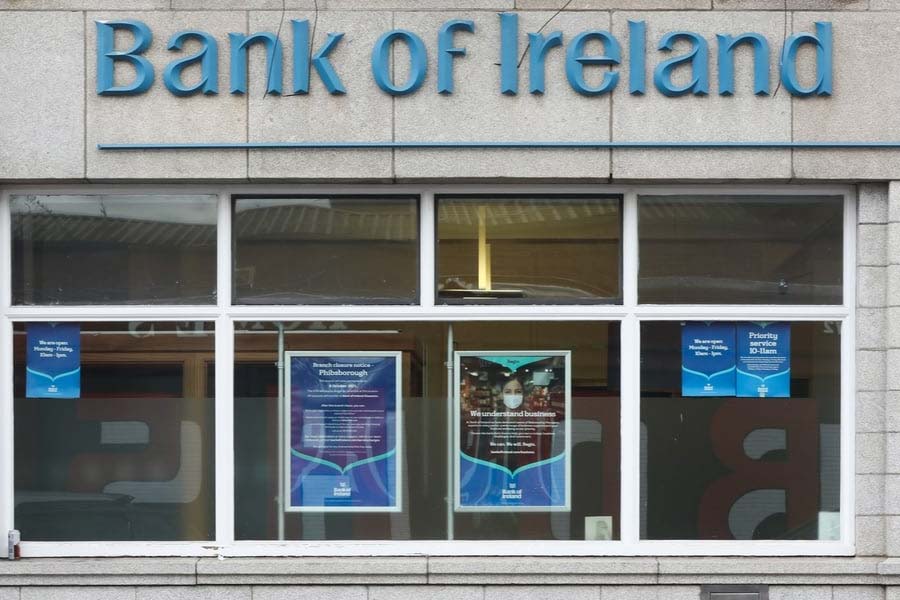 Some people of Ireland withdraws extra money from ATMs due to Bank Glitch