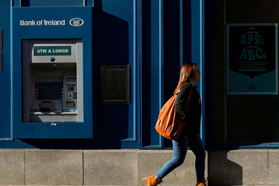 Some people of Ireland withdraws extra money from ATMs due to Bank Glitch
