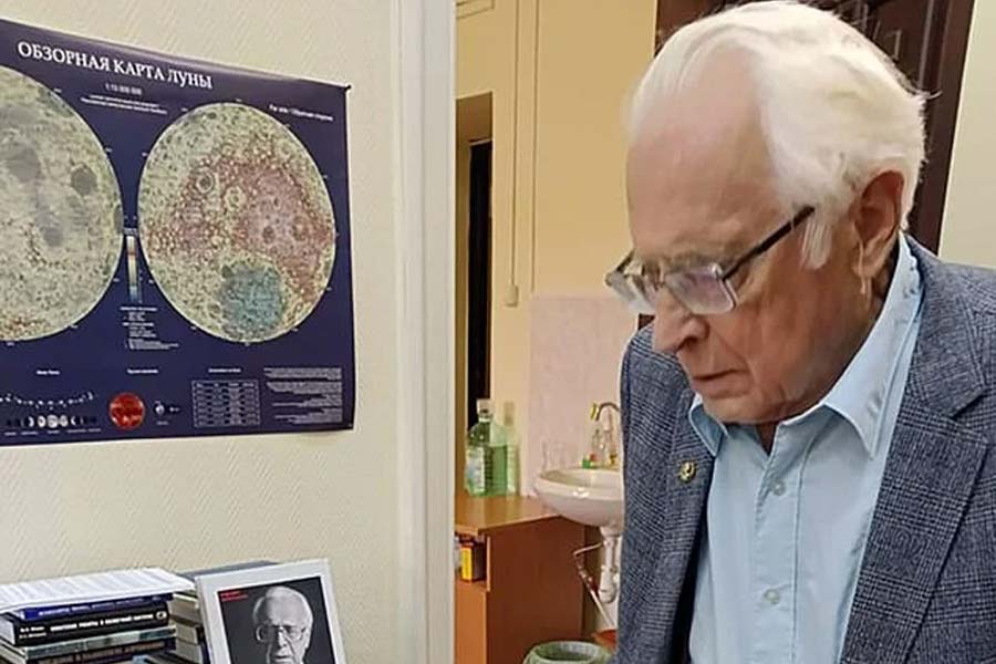 Russian scientist hospitalized after Luna25 crashed before landing on Moon.