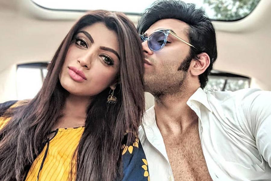 Akanksha Puri ands Paras Chhabra