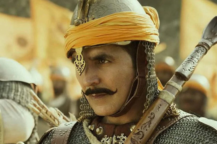 Which is the biggest flop movie in bollywood, lost 225 crore rupees in the box office