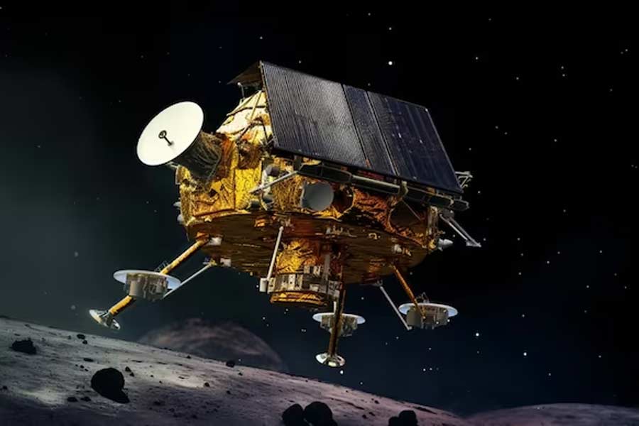 চাঁদের বুকে অবতরণের সেই দৃশ্য বুধবার বিকেল ৫টা ২০ মিনিট থেকে সরাসরি সম্প্রচার হবে ইসরোর ওয়েবসাইট, ফেসবুক পেজ, ইউটিউবে।