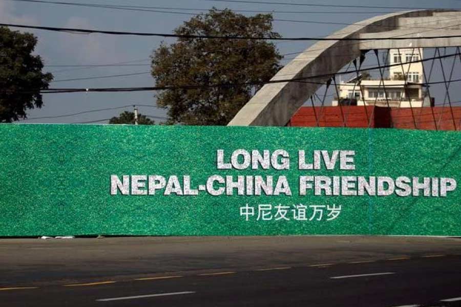 দুই দেশ মিলে হিমালয় পার্বত্য অঞ্চলের পরিকাঠামো উন্নয়নের দিকে নজর দেবে বলেও জানিয়েছেন চিনের বিদেশমন্ত্রী। তিনি জানিয়েছেন, হিমালয় এবং সংলগ্ন অঞ্চলে যোগাযোগ ব্যবস্থা আরও উন্নত করার দিকে নজর দেওয়া হবে। এতে চিনের পাশে থাকবে নেপালও।