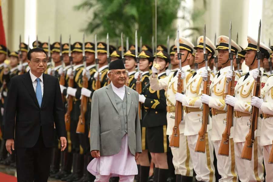এ ছাড়া বাণিজ্যের প্রসার নিয়েও কথা হয়েছে দুই দেশের। নেপালে উৎপাদিত কৃষিজাত দ্রব্য যেন চিন আমদানি করে সে বিষয়ে অনুরোধ জানিয়েছেন যাদব। তবে চিন তাতে রাজি হয়েছে কি না, জানা যায়নি।