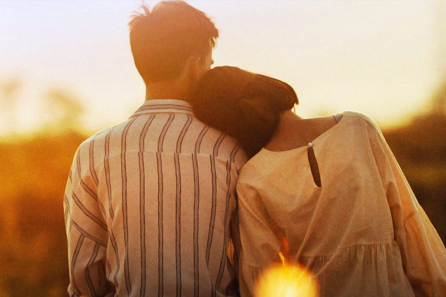 মনের কথা শোনানোর জন্য আমাদের চাই এমন এক জন মানুষ যিনি আমাদের মনের পরিস্থিতির কথা জেনেও কোনও বিরূপ মন্তব্য করবেন না।