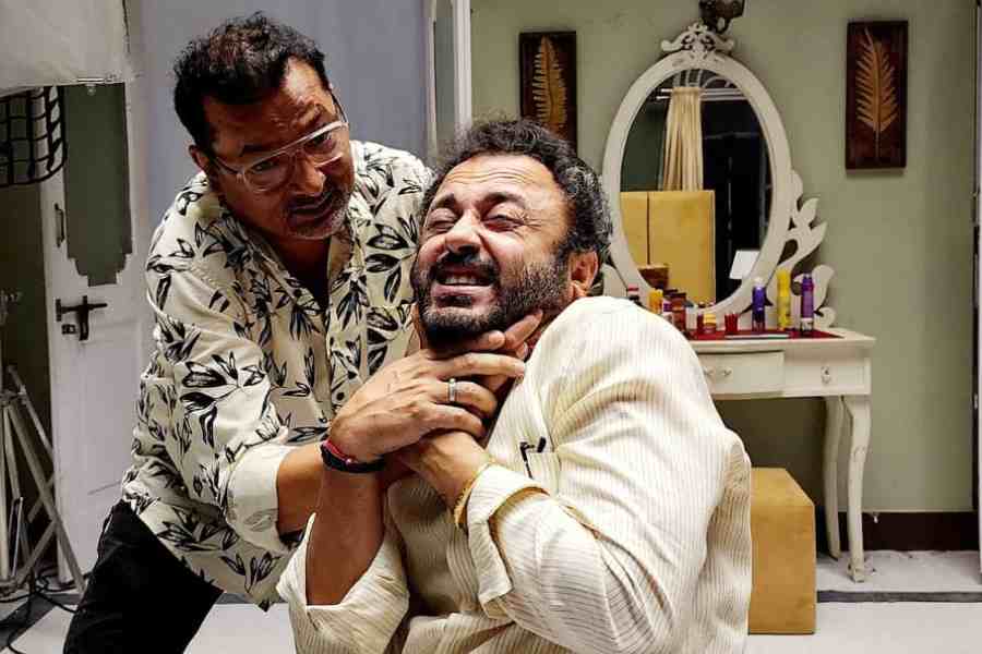 ‘আলোর ঠিকানা’ সিরিয়ালের একটি দৃশ্য।