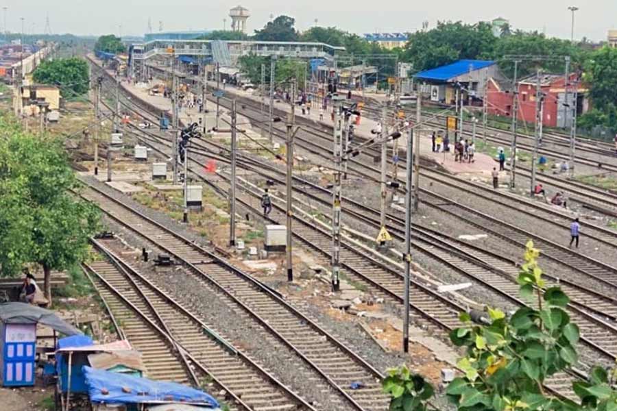 এই ডানকুনি স্টেশন ও রেল ইয়ার্ডের হবে নানা সংস্কার।