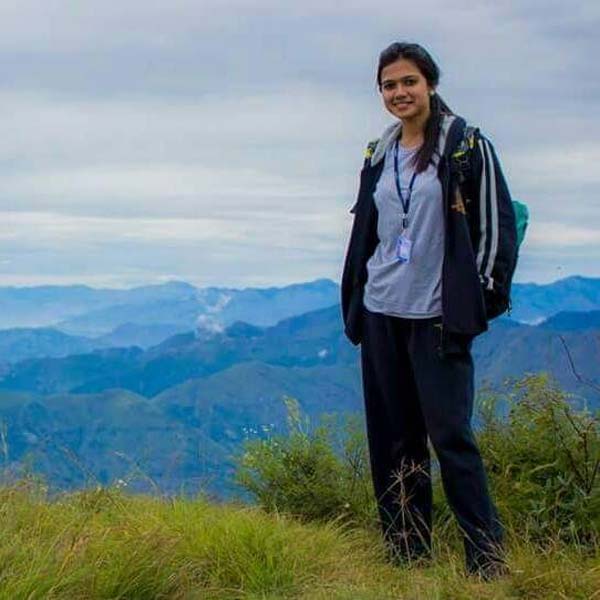 বাড়ি অসমের গুয়াহাটিতে। বয়স ৩৩। তবে আমলা হওয়ার পরীক্ষায় তিনি উত্তীর্ণ হন ২৫ বছর বয়সেই।