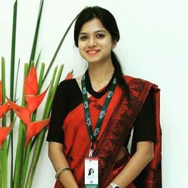 রাজস্থানে অর্থনীতি নিয়ে এমএসসি পড়তে পড়তেই রিজ়ার্ভ ব্যাঙ্ক অফ ইন্ডিয়ায় এগ্‌জ়িকিউটিভ শিক্ষানবিশ হিসাবে কাজ শুরু করেন অনন্যা। এর পর একটি বহুজাতিক আইটি সংস্থায় ভাল চাকরি পান। তবে সেই চাকরি বেশি দিন করেননি তিনি।