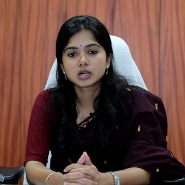 ২০১৫ সালের ব্যাচের গুজরাত ক্যাডারের আইএএস অফিসার তিনি। ইতিমধ্যেই পশ্চিমবঙ্গ-সহ বহু রাজ্যের উপজেলাশাসক এবং জেলাশাসকের দায়িত্ব পালন করেছেন অনন্যা। মহিলা এবং শিশু কল্যাণে অনন্যার কাজ প্রশংসিত হয়েছে বিভিন্ন মহলে। 