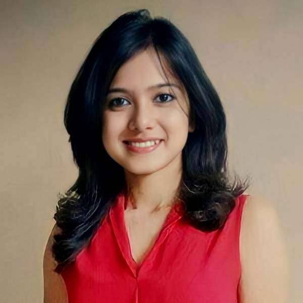 কোভিডের বছরে পশ্চিমবঙ্গের দক্ষিণ দিনাজপুরের দায়িত্ব নিয়ে এসেছিলেন অনন্যা। কোভিড মোকাবিলায় অনন্যার কাজ প্রশংসিত হয় সেখানেও।