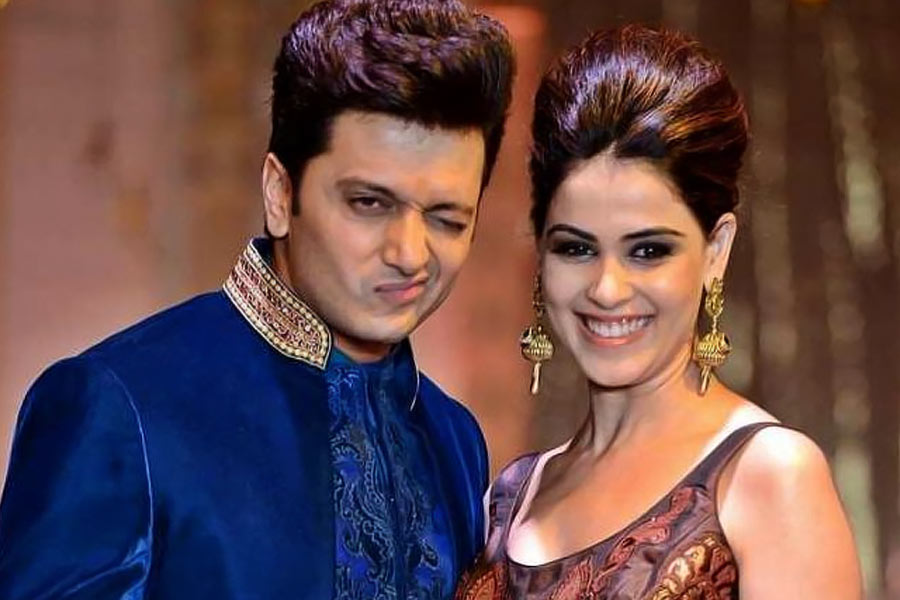 ২০১২ সালে সাতপাকে বাঁধা পড়েন জেনেলিয়া এবং রীতেশ। একই বছর প্রেক্ষাগৃহে মুক্তি পায় ‘তেরে নাল লভ হো গয়া’ ছবিটি। বড় পর্দায় তাঁদের জুটি পছন্দ করেন দর্শক।