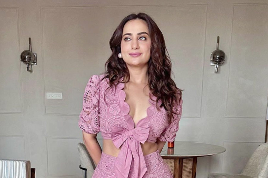 বলিপাড়ার বহু নামকরা তারকা কুশার অভিনয়ের গুণমুগ্ধ। ‘ঘোস্ট স্টোরিজ়’ ছাড়াও ‘প্ল্যান এ প্ল্যান বি’, ‘সেল্‌ফি’র মতো ছবিতে অভিনয় করেছেন কুশা।