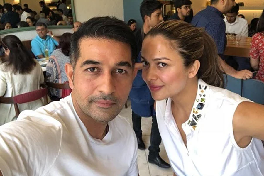 তবে শাকিলের সঙ্গে অমৃতার সম্পর্ক আবার নতুন ভাবে গড়ে ওঠে। কয়েক বছর পর নিশার সঙ্গে বিচ্ছেদ হয়ে যায় শাকিলের। অন্য দিকে উসমানের সঙ্গেও সম্পর্কের ইতি টানেন অমৃতা। অমৃতা এবং শাকিলের বন্ধুত্ব প্রেমে গড়ালে ২০০৯ সালে গাঁটছড়া বাঁধেন দু’জনে।